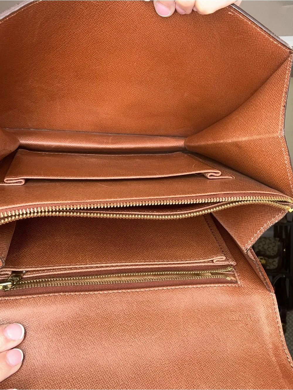 Louis Vuitton Vintage Sac Rond Point Monogram Shoulder Bag | Rare | 2 COAs - Picture 13 of 17